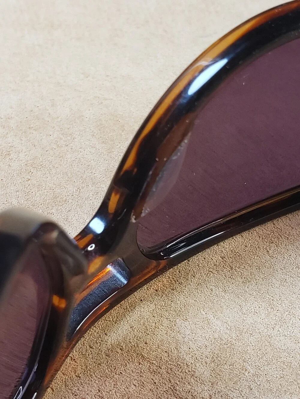 Costa Del Mar 'Osprey' style 6310 Unisex Vintage Sunglasses in Tortoise